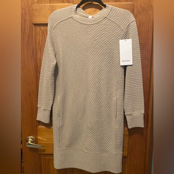 Lululemon On Repeat Dress - Picture 7 of 15